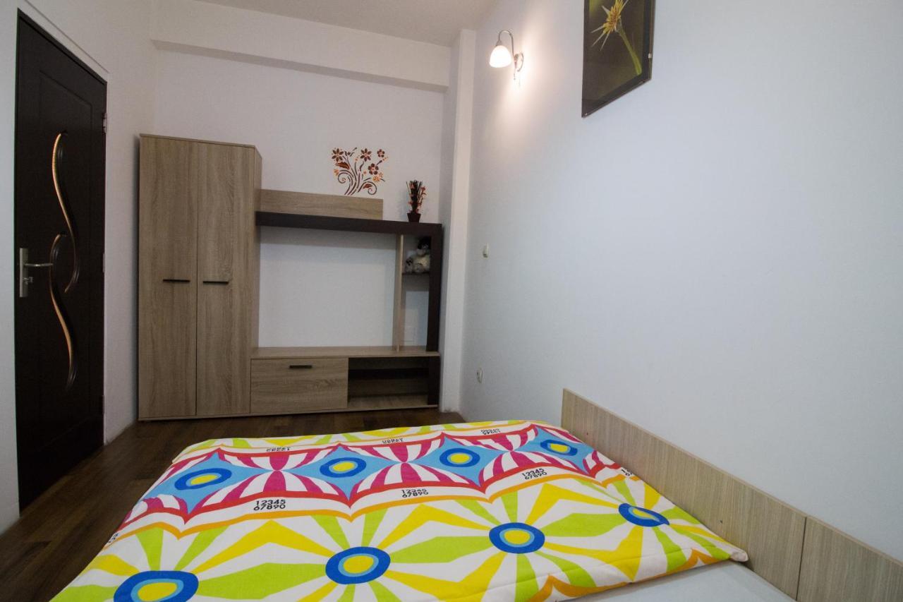 Intim Studio Flat Арад Екстер'єр фото