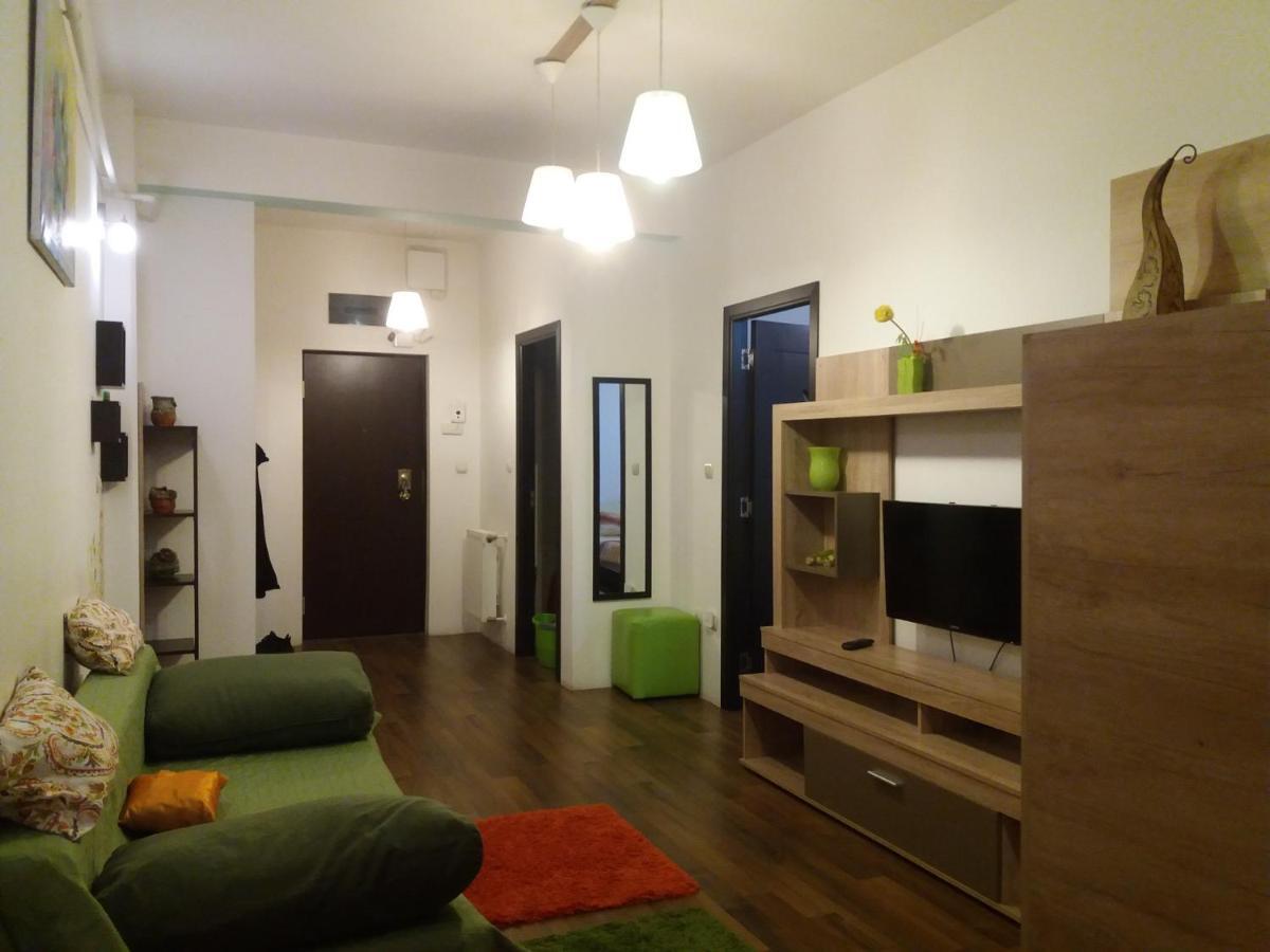Intim Studio Flat Арад Екстер'єр фото