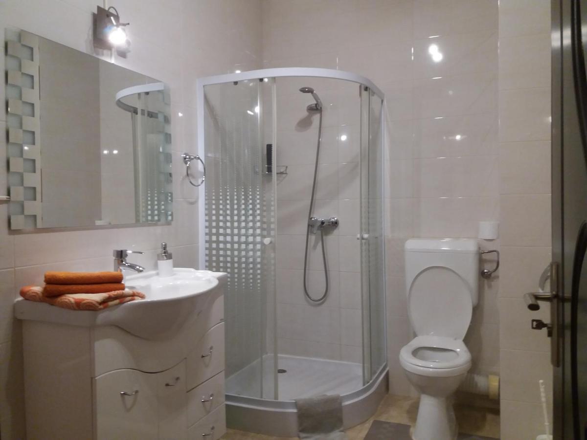 Intim Studio Flat Арад Екстер'єр фото